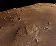 المريخ إكسبريس يلاحظ مجموعات من الحفر حدثت مؤخرا في أخدود آريس